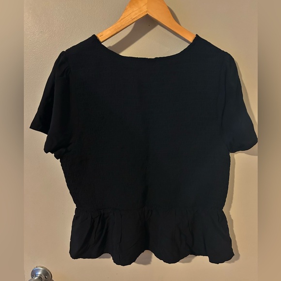 Old Navy black smocked peplum blouse, size XL - Picture 4 of 4